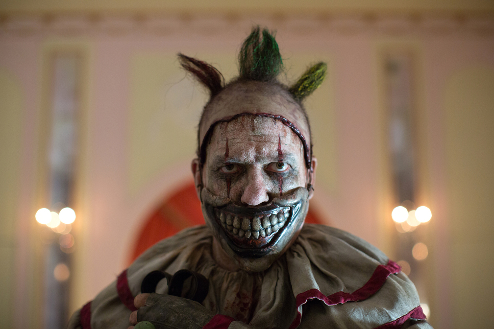 la-et-american-horror-story-clown