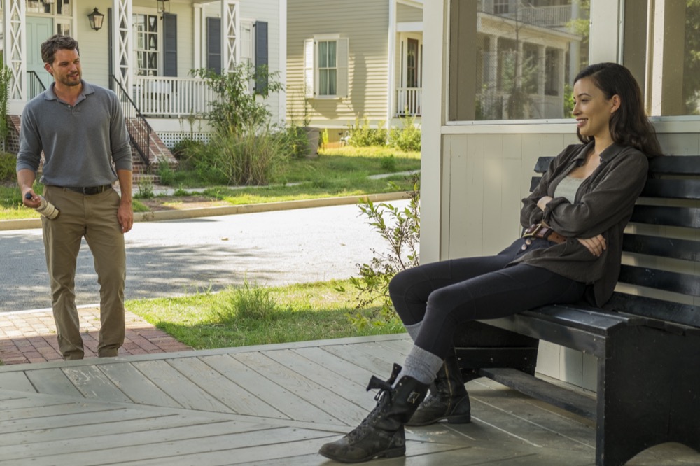 Christian Serratos as Rosita Espinosa, Austin Nichols as Spencer Monroe - The Walking Dead _ Season 7, Episode 8 - Photo Credit: Gene Page/AMC