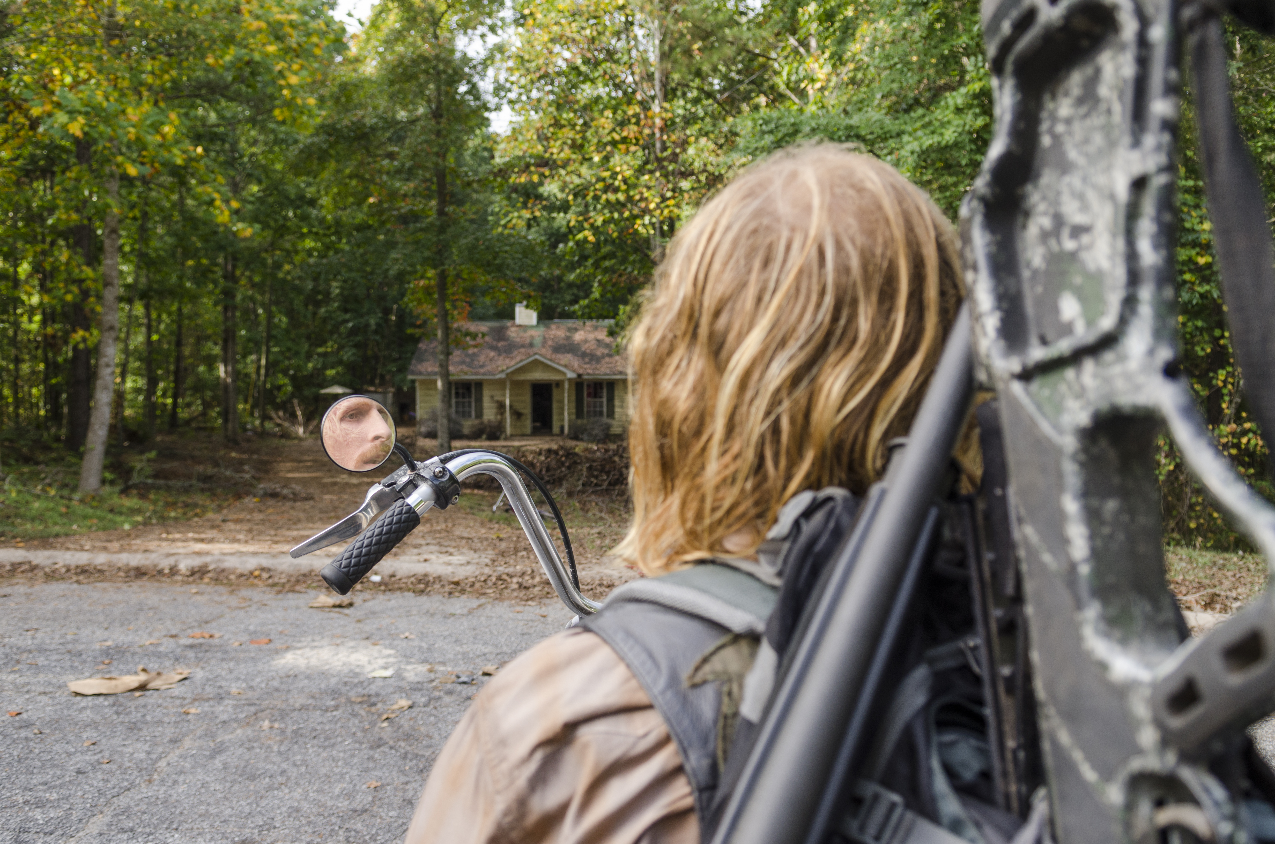 Austin Amelio as Dwight - The Walking Dead _ Season 7, Episode 11 - Photo Credit: Gene Page/AMC