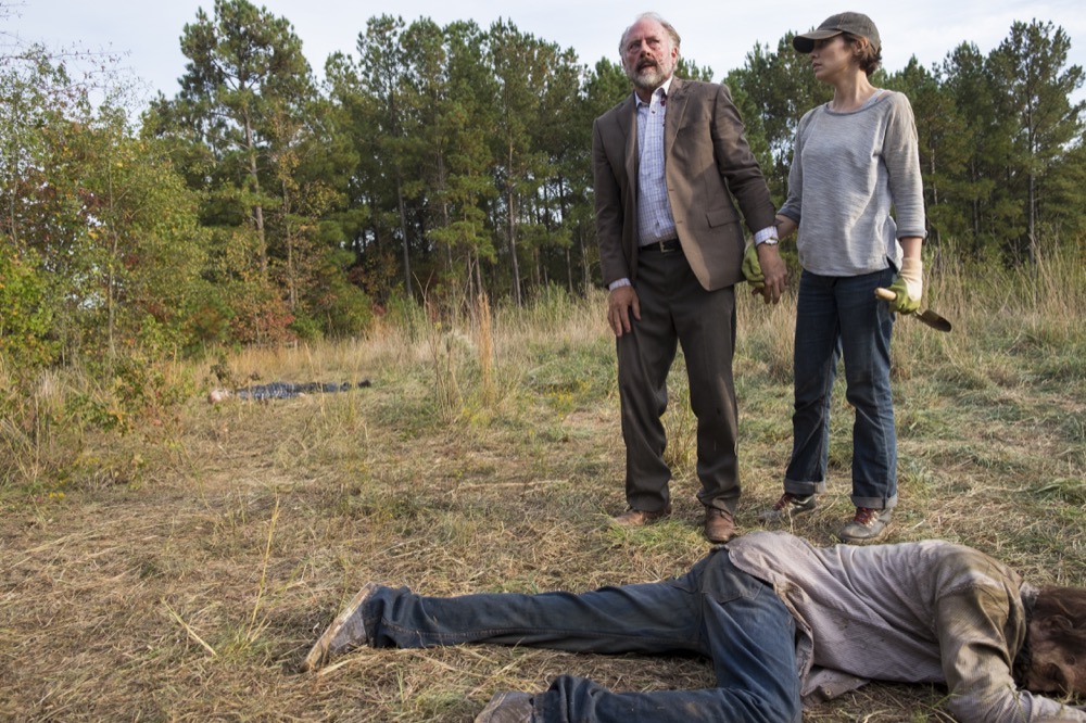 Xander Berkeley as Gregory, Lauren Cohan as Maggie Greene - The Walking Dead _ Season 7, Episode 15 - Photo Credit: Gene Page/AMC