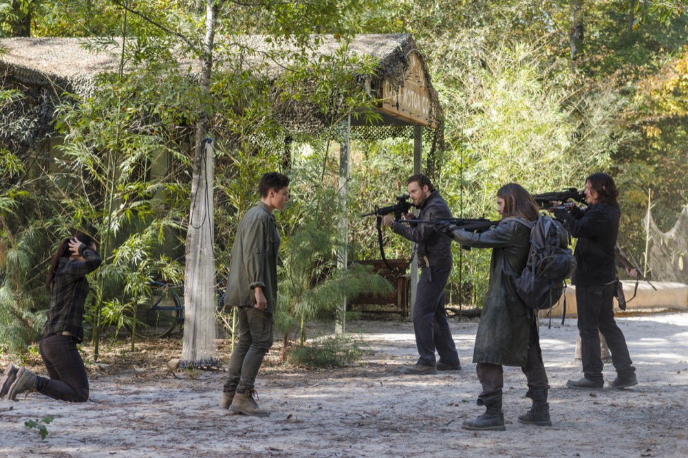 Ross Marquand as Aaron, Tom Payne as Paul 'Jesus' Rovia, Norman Reedus as Daryl Dixon, Briana Venskus as Beatrice, Nicole Barre as Kathy - The Walking Dead _ Season 7, Episode 15 - Photo Credit: Gene Page/AMC