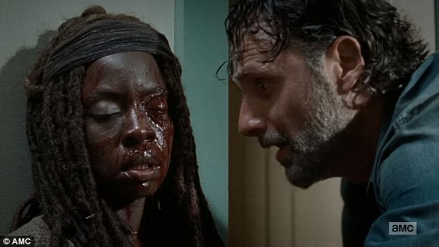 3ee3665b00000578-4374338-badly_beaten_michonne_was_badly_beaten_but_still_alive-a-30_1491236388689
