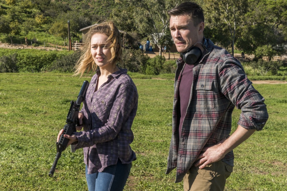 Alycia Debnam-Carey as Alicia Clark, Sam Underwood as Jake Otto - Fear the Walking Dead _ Season 3, Episode 6 - Photo Credit: Richard Foreman, Jr/AMC