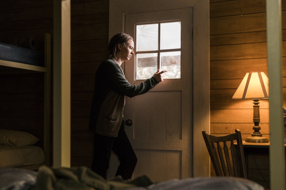 Frank Dillane as Nick Clark - Fear the Walking Dead _ Season 3, Episode 3 - Photo Credit: Michael Desmond/AMC