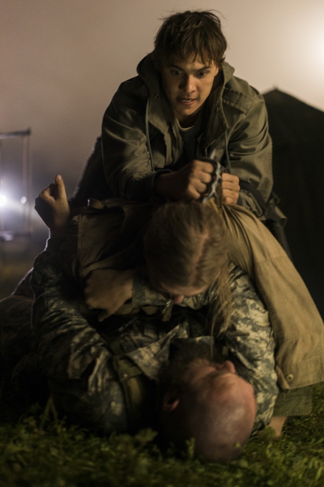 Frank Dillane as Nick Clark - Fear the Walking Dead _ Season 3, Episode 7 - Photo Credit: Richard Foreman, Jr/AMC