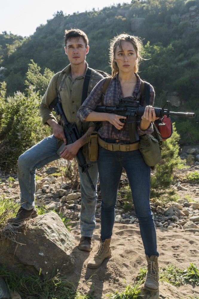 Alycia Debnam-Carey as Alicia Clark, Sam Underwood as Jake Otto - Fear the Walking Dead _ Season 3, Episode 7 - Photo Credit: Richard Foreman, Jr/AMC