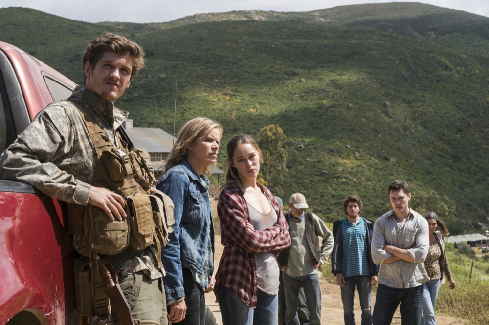 Kim Dickens as Madison Clark, Alycia Debnam-Carey as Alicia Clark, Sam Underwood as Jake Otto, Daniel Sharman as Troy Otto - Fear the Walking Dead _ Season 3, Episode 8 - Photo Credit: Richard Foreman, Jr/AMC