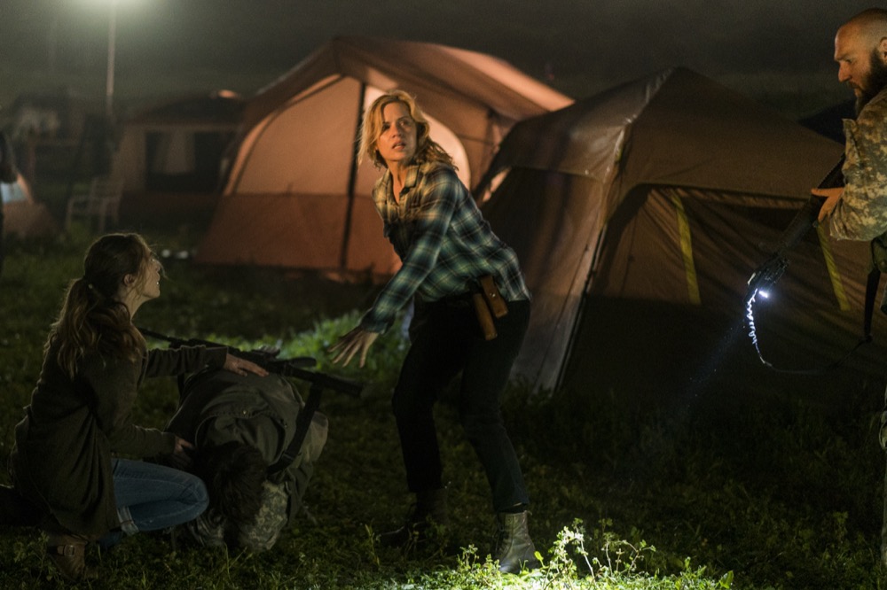 Kim Dickens as Madison Clark, Alycia Debnam-Carey as Alicia Clark, Matt Lasky as Coop - Fear the Walking Dead _ Season 3, Episode 7 - Photo Credit: Richard Foreman, Jr/AMC