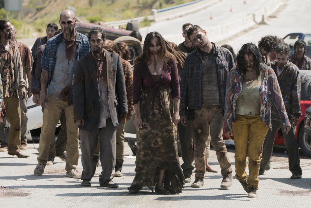 The infected - Fear the Walking Dead _ Season 3, Episode 11 - Photo Credit: Richard Foreman, Jr/AMC