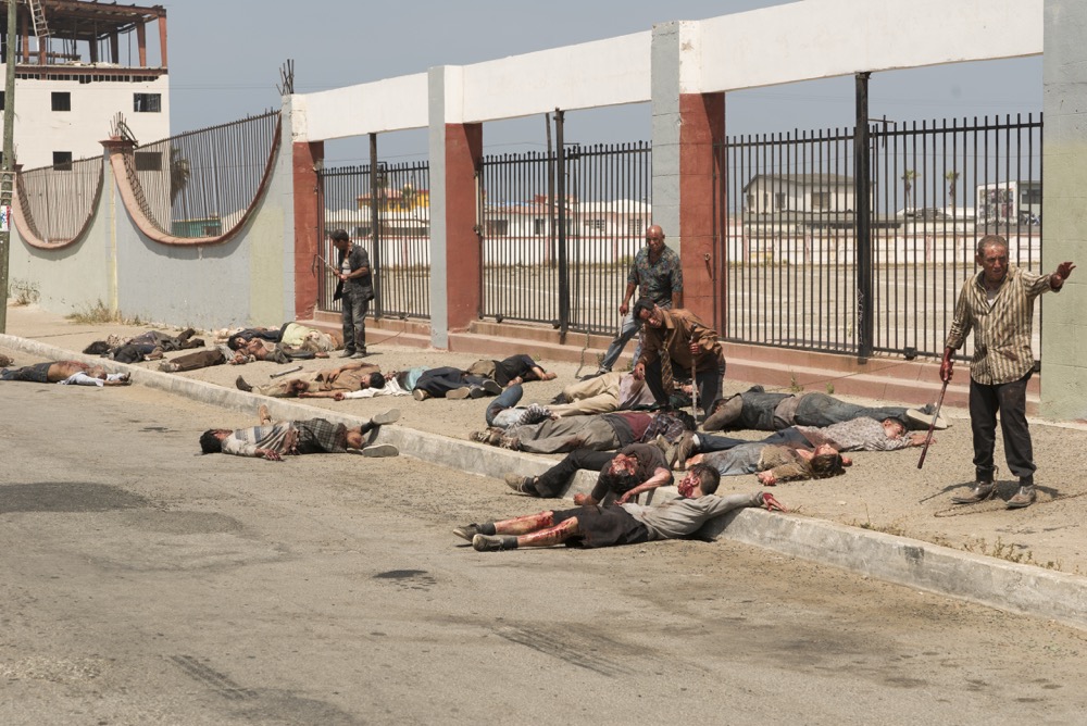 Battling the infected- Fear the Walking Dead _ Season 3, Episode 10 - Photo Credit: Richard Foreman, Jr/AMC