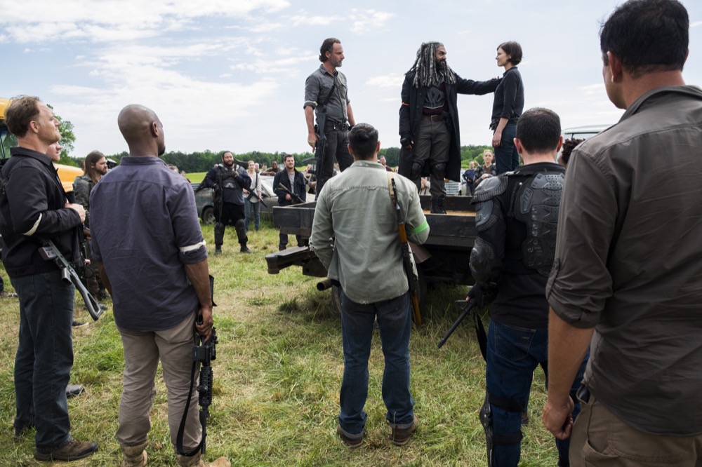 Tom Payne as Paul 'Jesus' Rovia, Andrew Lincoln as Rick Grimes, Khary Payton as Ezekiel, Ross Marquand as Aaron, Lauren Cohan as Maggie Greene - The Walking Dead _ Season 8, Episode 1 - Photo Credit: Gene Page/AMC