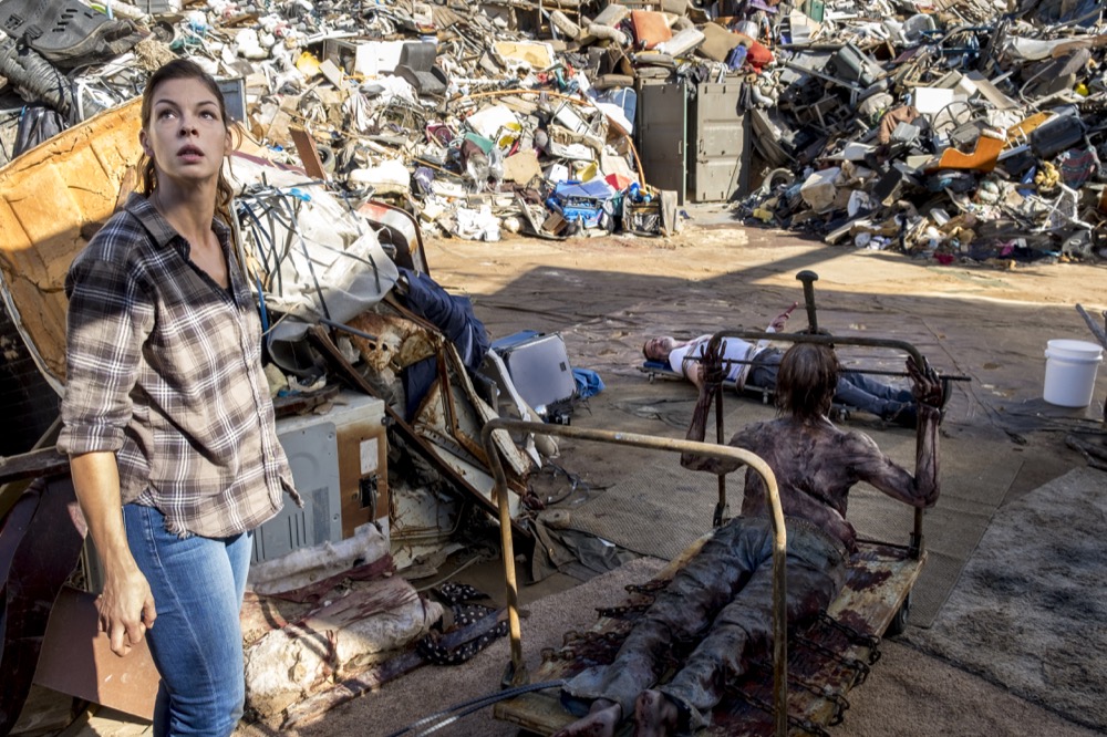Jeffrey Dean Morgan as Negan, Pollyanna McIntosh as Jadis - The Walking Dead _ Season 8, Episode 14 - Photo Credit: Gene Page/AMC