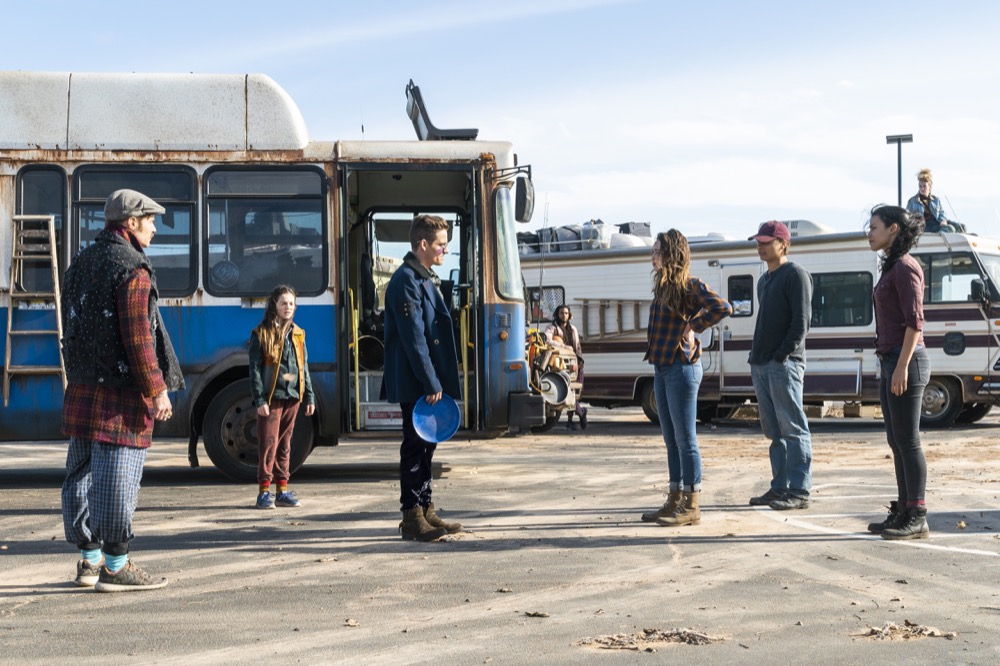 Evan Gamble as Ennis, Alexa Nisenson as Charlie, Kevin Zegers as Mel, Alycia Debnam-Carey as Alicia Clark, Frank Dillane as Nick Clark, Danay Garcia as Luciana - Fear the Walking Dead _ Season 4, Episode 6 - Photo Credit: Richard Foreman, Jr/AMC