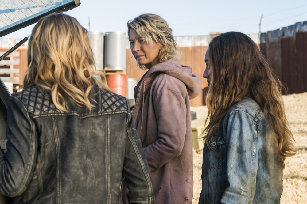 Jenna Elfman as Naomi, Kim Dickens as Madison Clark, Alycia Debnam-Carey as Alicia Clark - Fear the Walking Dead _ Season 4, Episode 4 - Photo Credit: Richard Foreman, Jr/AMC