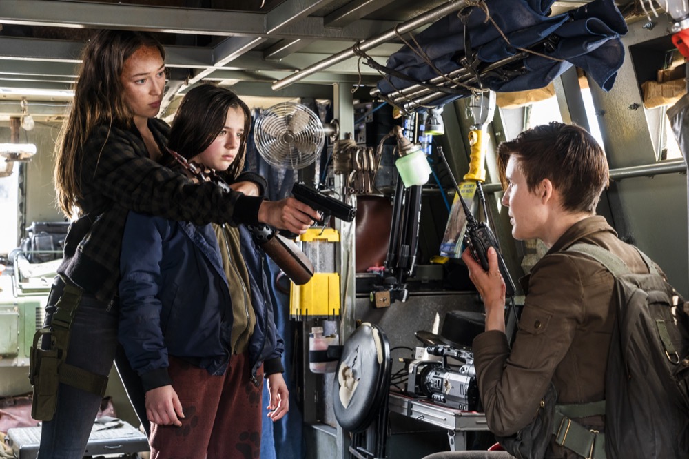 Alycia Debnam-Carey as Alicia Clark, Alexa Nisenson as Charlie, Maggie Grace as Althea - Fear the Walking Dead _ Season 4, Episode 8 - Photo Credit: Richard Foreman, Jr/AMC