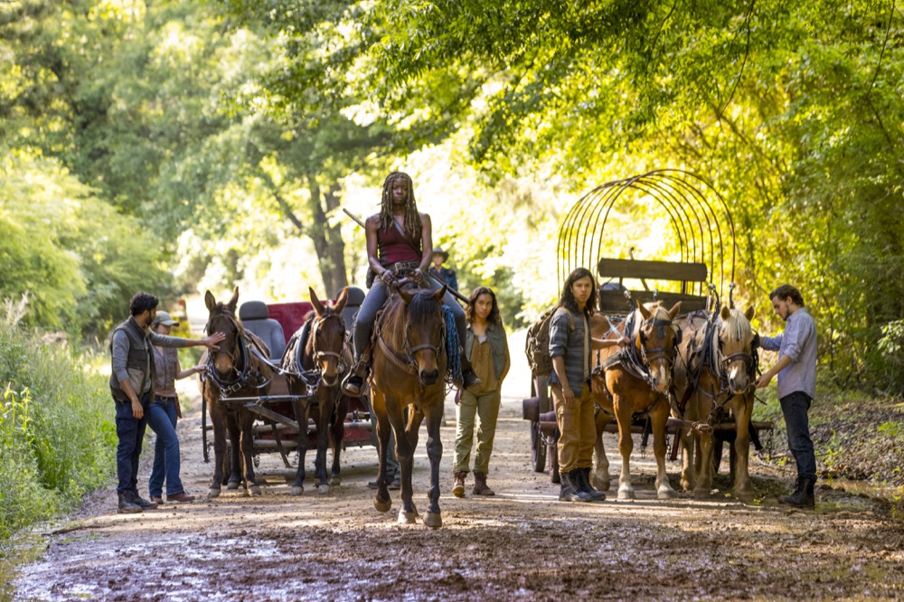 Danai Gurira as Michonne, Sydney Park as Cyndie, Callan McAuliffe as Alden - The Walking Dead _ Season 9, Episode 1 - Photo Credit: Jackson Lee Davis/AMC