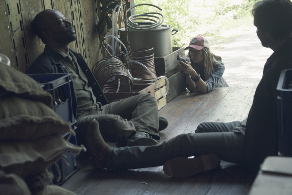 Mo Collins as Sarah, Lennie James as Morgan Jones, Aaron Stanford as Jim - Fear the Walking Dead _ Season 4, Episode 11 - Photo Credit: Ryan Green/AMC