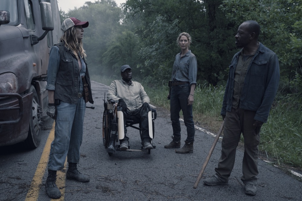 Lennie James as Morgan Jones, Jenna Elfman as Naomi, Mo Collins as Sarah, Daryl "Chill" Mitchell as Wendell  - Fear the Walking Dead _ Season 4, Episode 13 - Photo Credit: Ryan Green/AMC