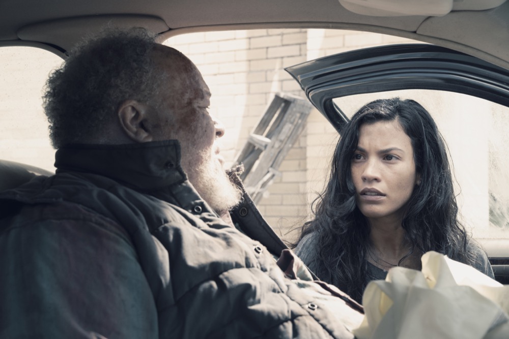 Danay Garcia as Luciana, Stephen McKinley Henderson as Clayton - Fear the Walking Dead _ Season 4, Episode 13 - Photo Credit: Ryan Green/AMC