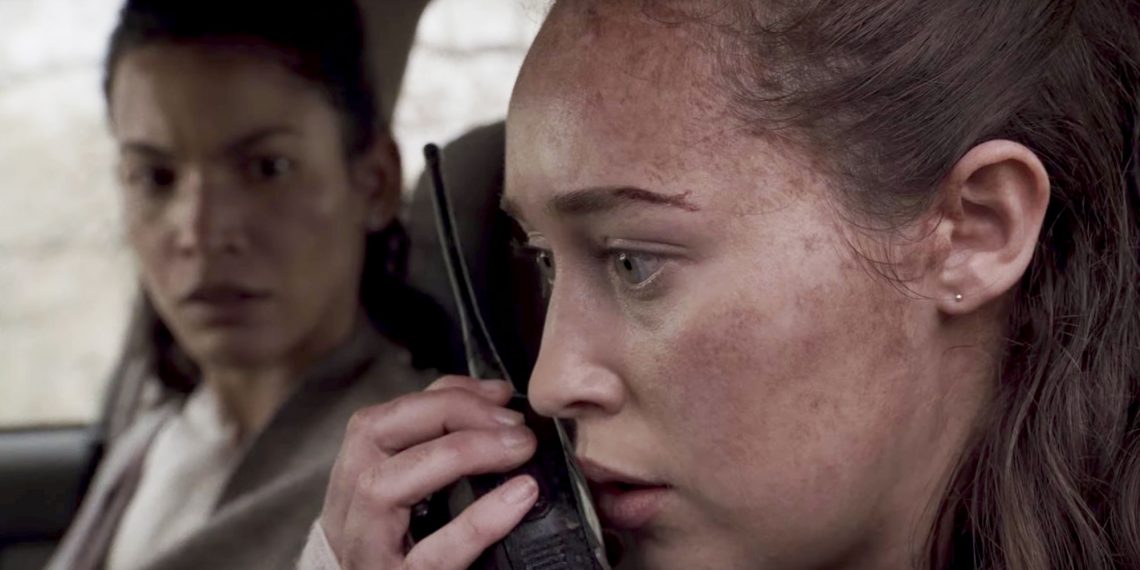 Alicia Makes Contact With Annie In Fear the Walking Dead Clip