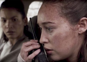 Alicia Makes Contact With Annie In Fear the Walking Dead Clip