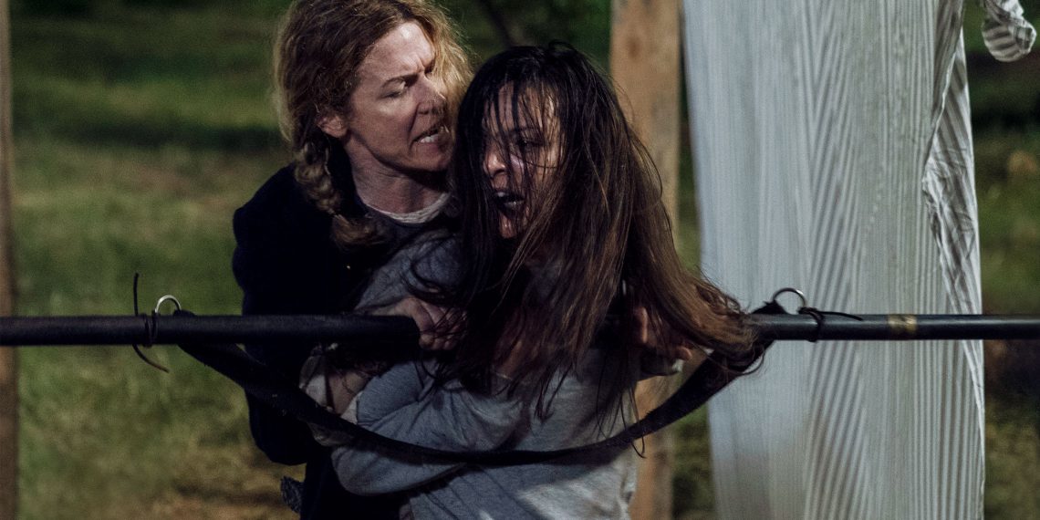 The Best Images From The Walking Dead Episode 1004