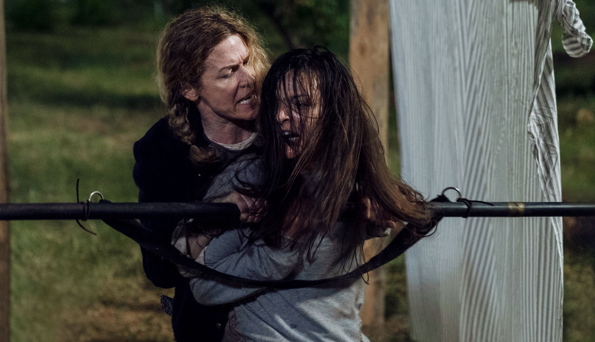 The Best Images From The Walking Dead Episode 1004