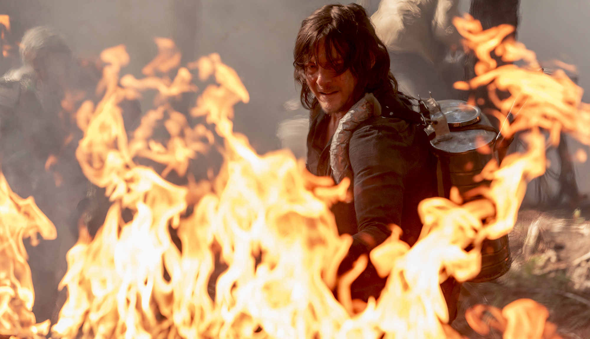 The Walking Dead Season 10 Premiere Images Turn Up The Heat