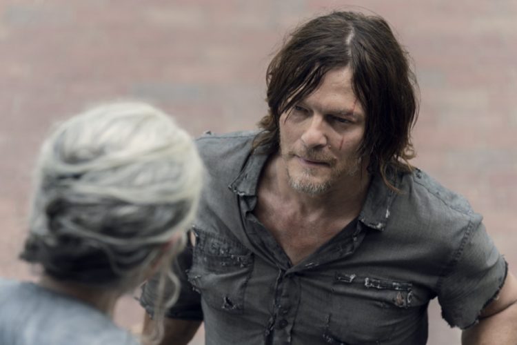 Carol Prepares For Attack In The Walking Dead Episode 1007 Images ...
