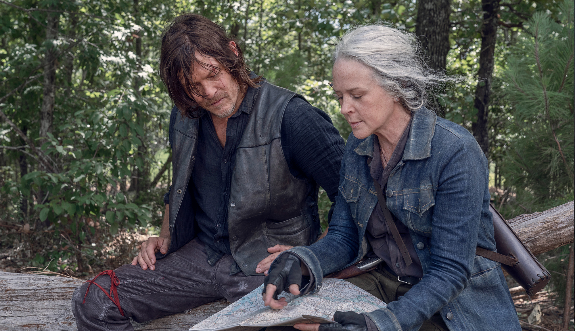 Daryl & Carol Hunt The Whisperers In New Walking Dead Images