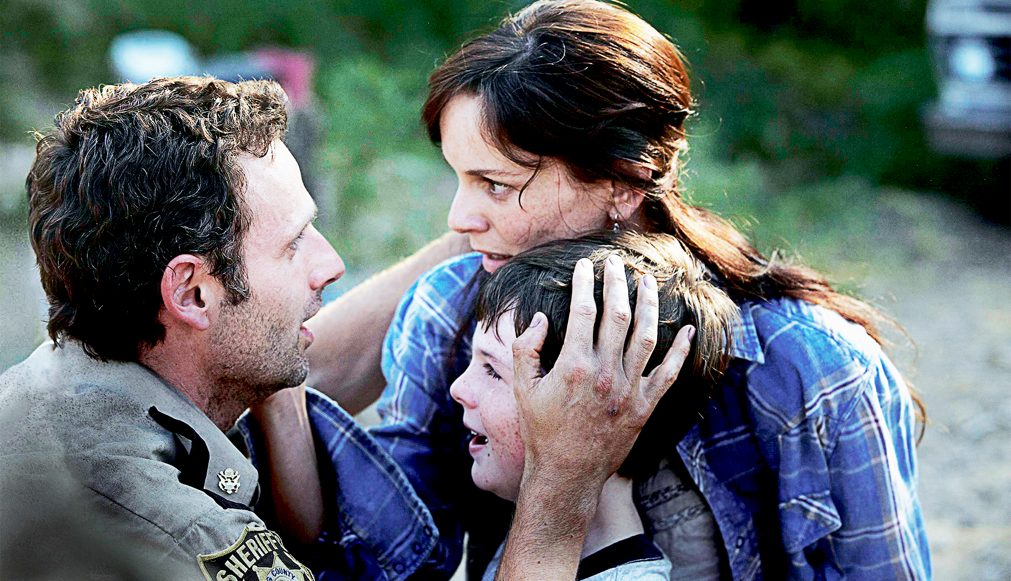 Rick Reunites With His Family in The Walking Dead 1×03
